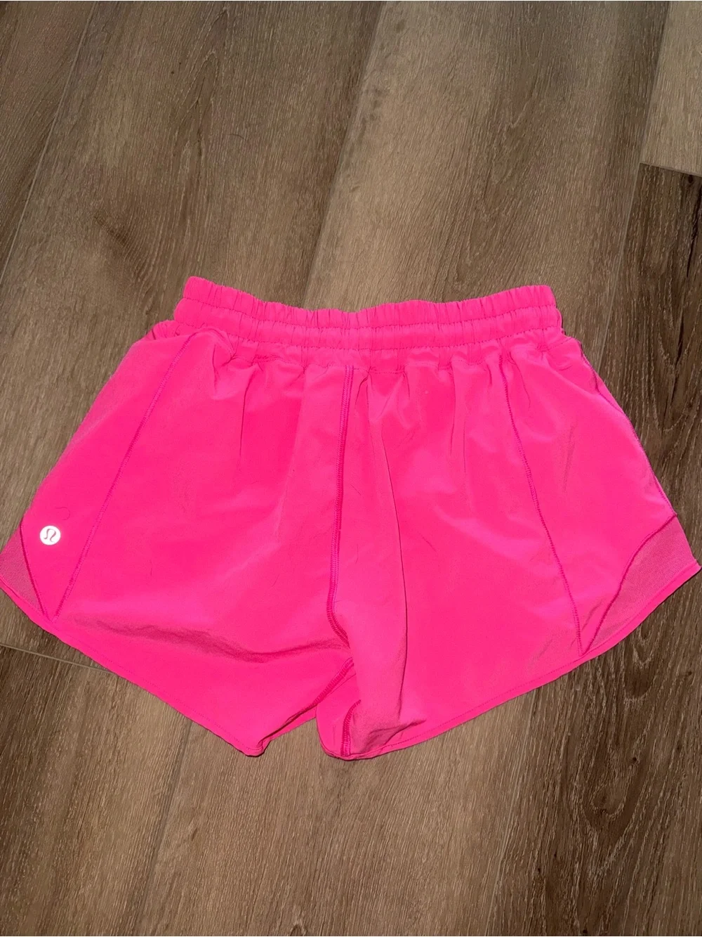 Lululemon Neon Sonic Pink Hotty Hot Shorts size 4 Tall EUC RARE